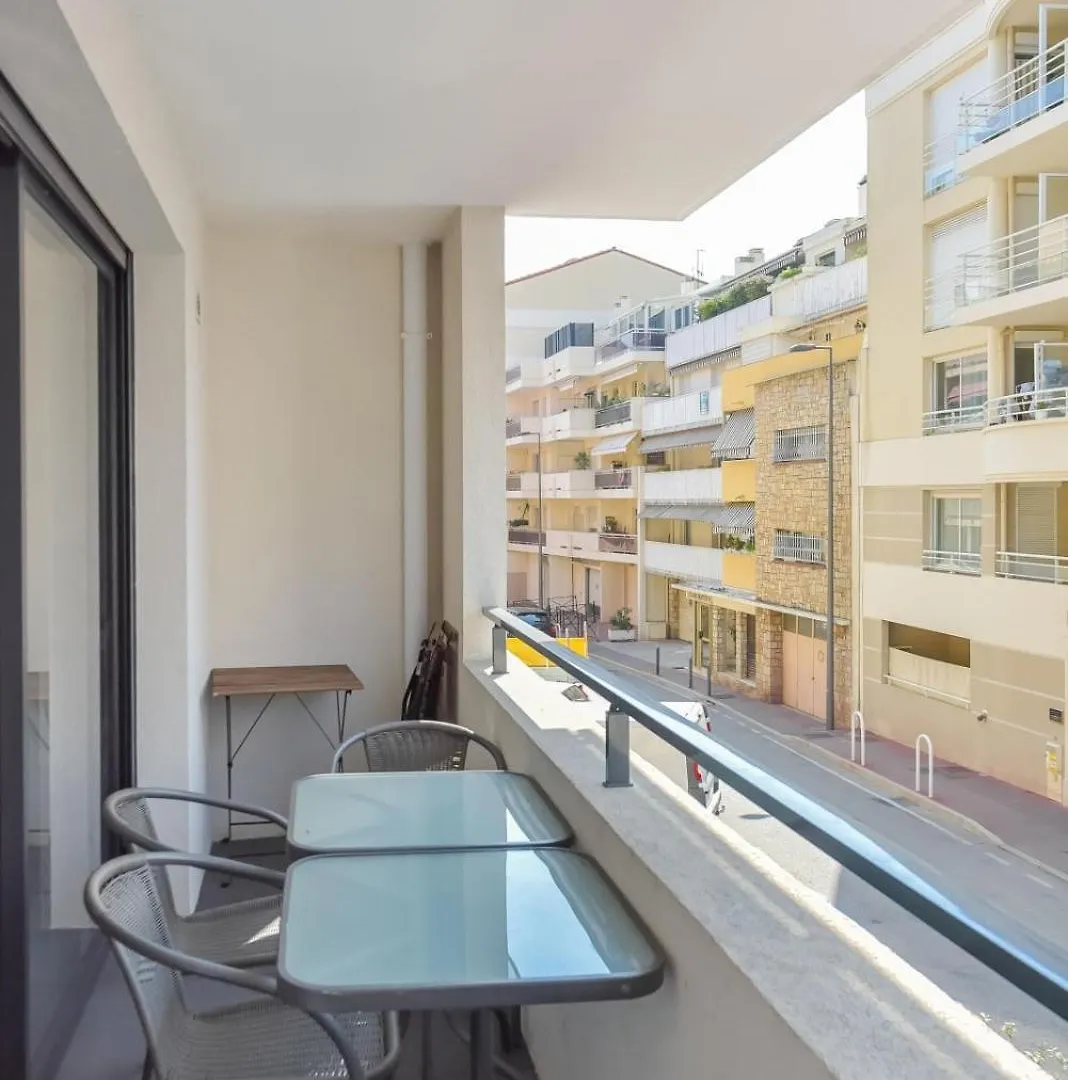 Modern Apartment With Swimming Pool Cannes Franciaország
